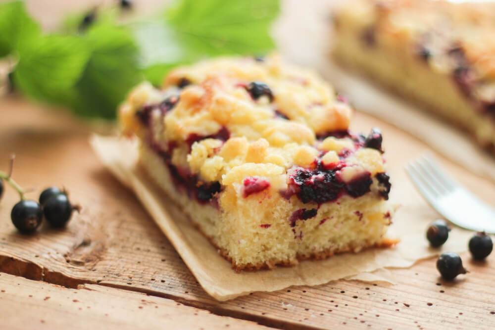 Schwarze Johannisbeeren: lecker im Kuchen